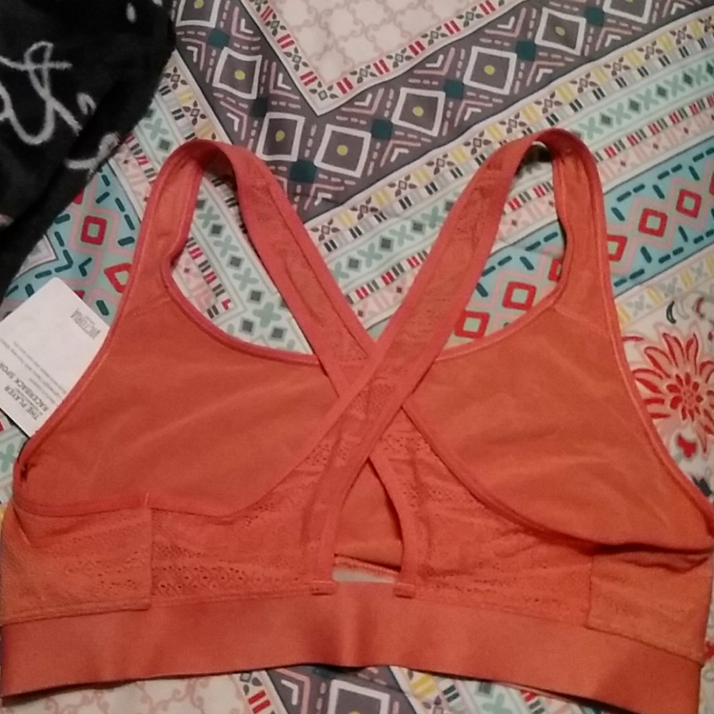 Sports bra - Picture 2 of 3